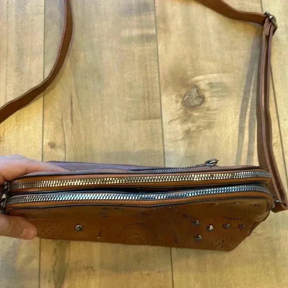 4/$25 Sam & Hadley Cut Out Embellished Crossbody Bag Brown - Picture 3 of 6